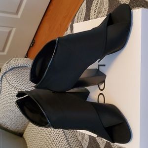 Beautiful Aldo fabric booties.